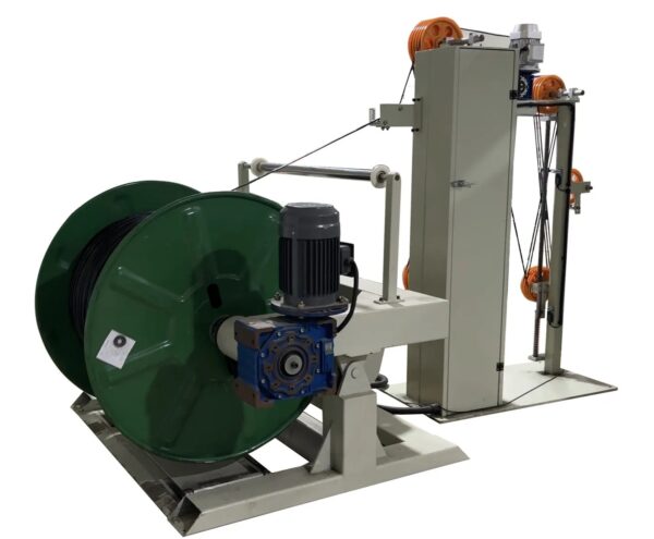 Fully Automatic Power cord cutting Crimping Machine Automatically feed cable, cut cable, strip skin, crimp plug, all in one machine - Image 3